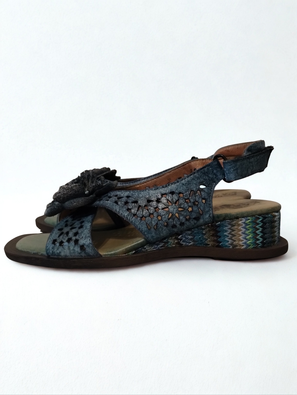 Lartiste Blue Leather Flower Sandals Women's Size 36